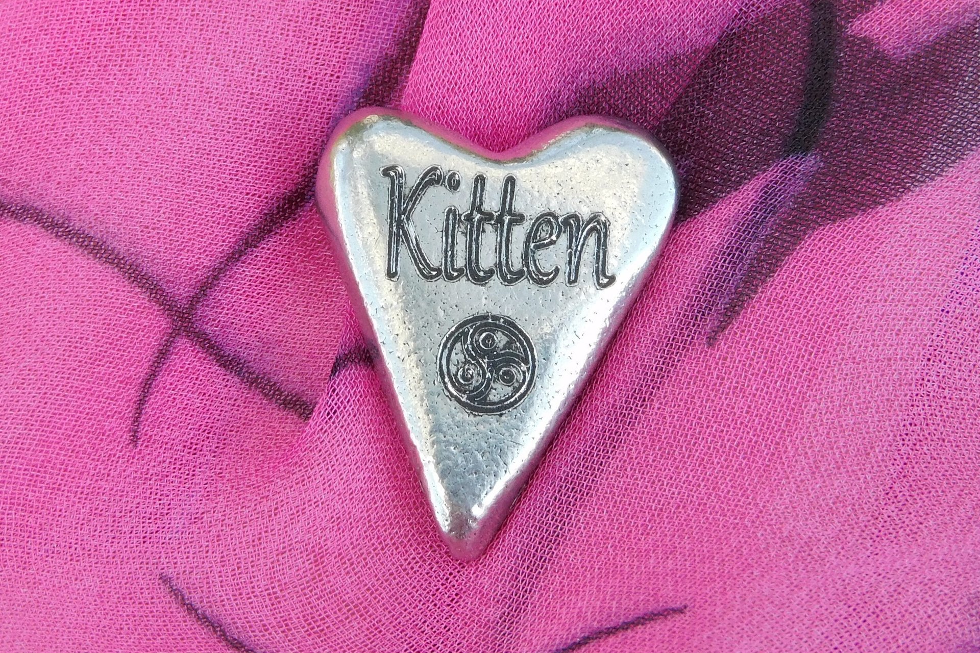 Porte-Clés BDSM Kitten (Chaton), Porte-Clés Érotique, Accessoires BDSM, Fait à la Main en Etain, par William Sturt des Etains de Jumilhac
